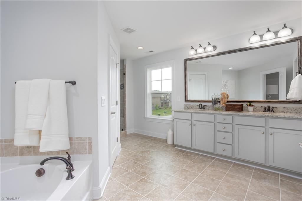 8015 Northwest Meadows Drive