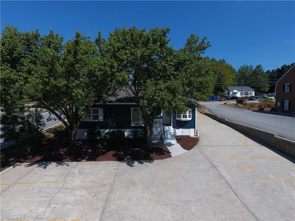 2713 Pinedale Road