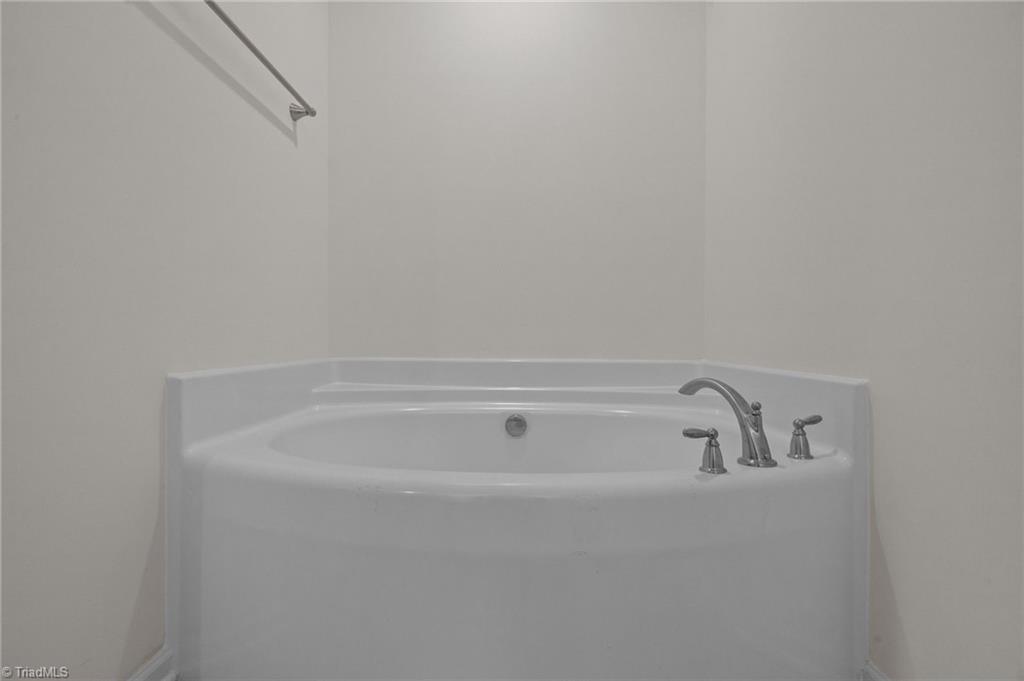 993 Kensal Green Drive