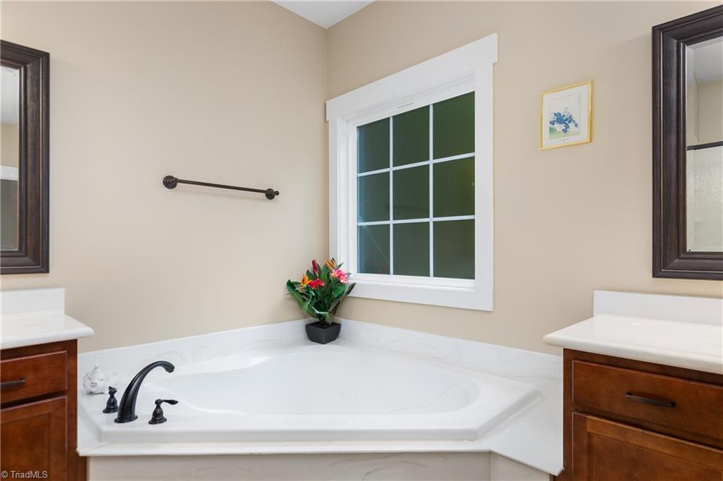 116 Lucas Park Drive, Greensboro