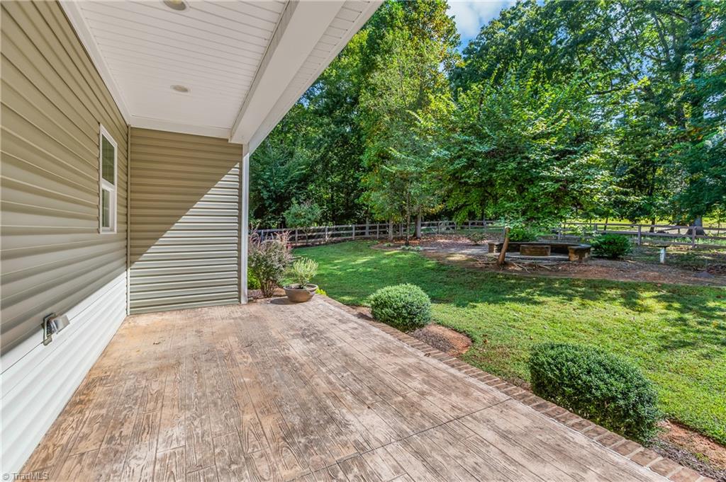 116 Lucas Park Drive, Greensboro