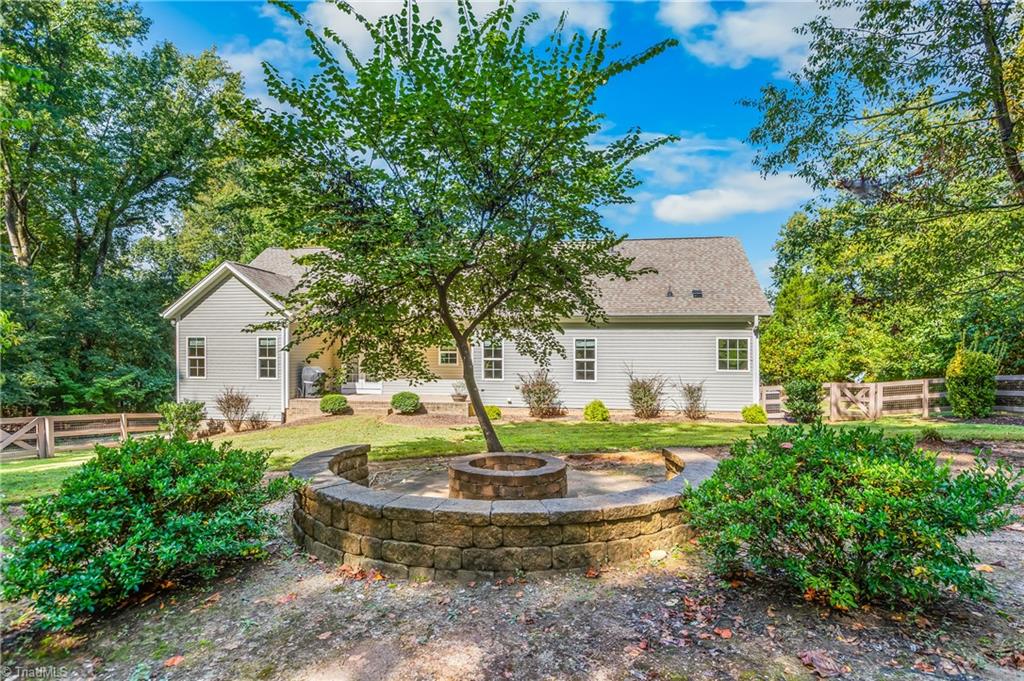 116 Lucas Park Drive, Greensboro