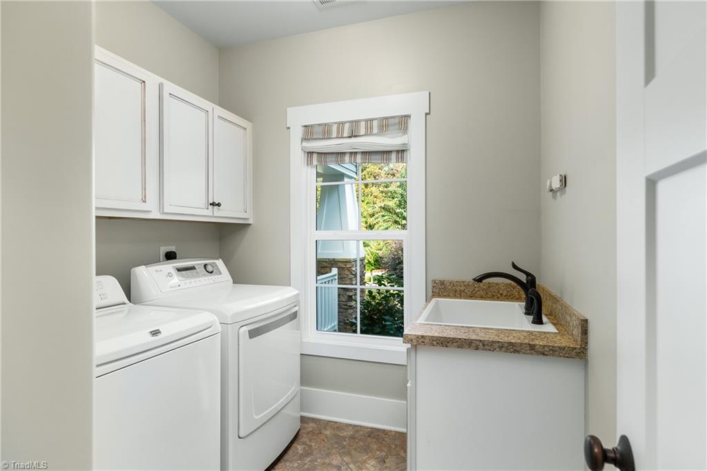 116 Lucas Park Drive, Greensboro