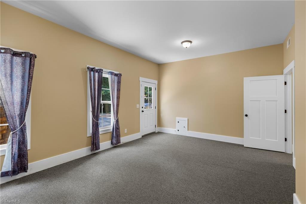 116 Lucas Park Drive, Greensboro