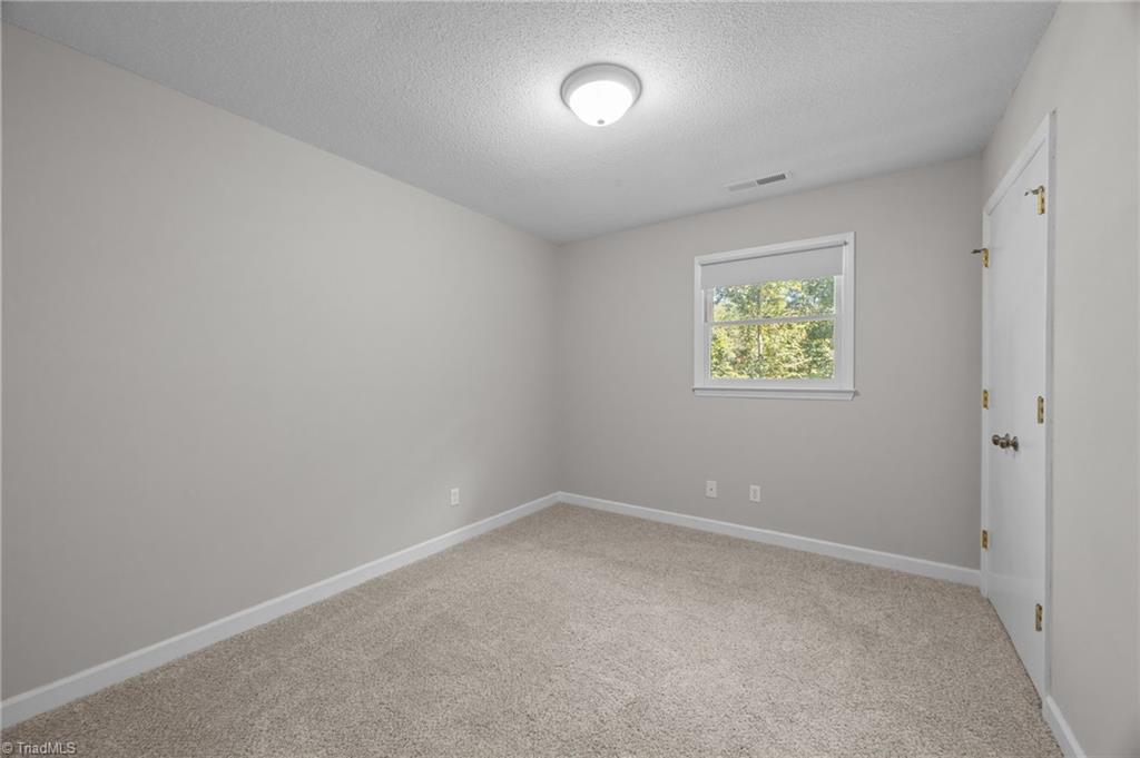 456 Alvis Lane, Winston-Salem