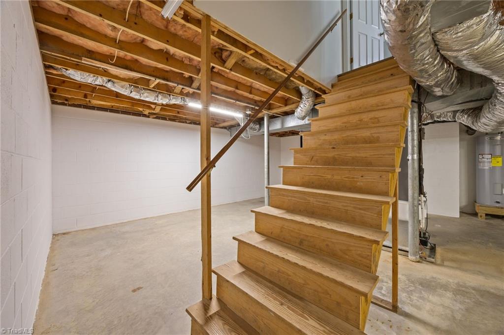 456 Alvis Lane, Winston-Salem