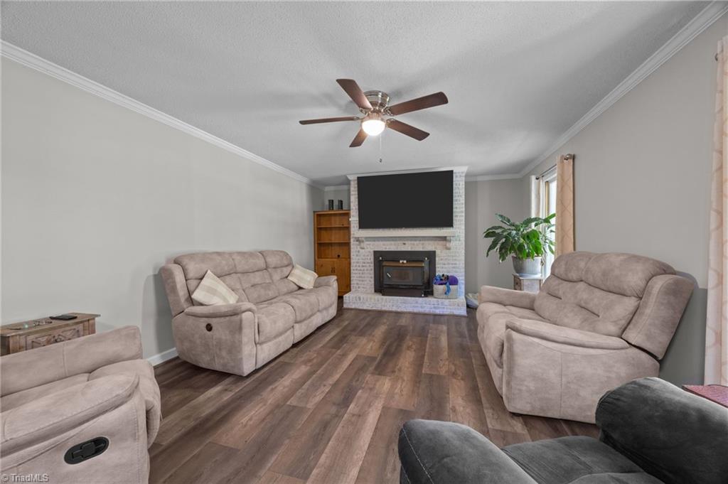 456 Alvis Lane, Winston-Salem