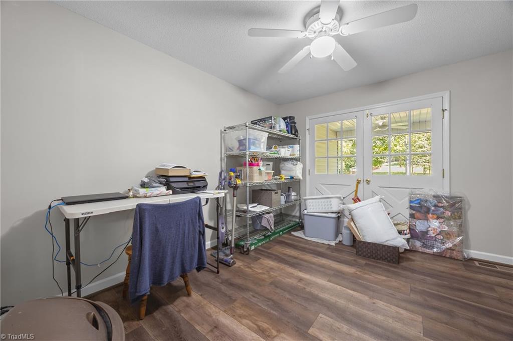 456 Alvis Lane, Winston-Salem