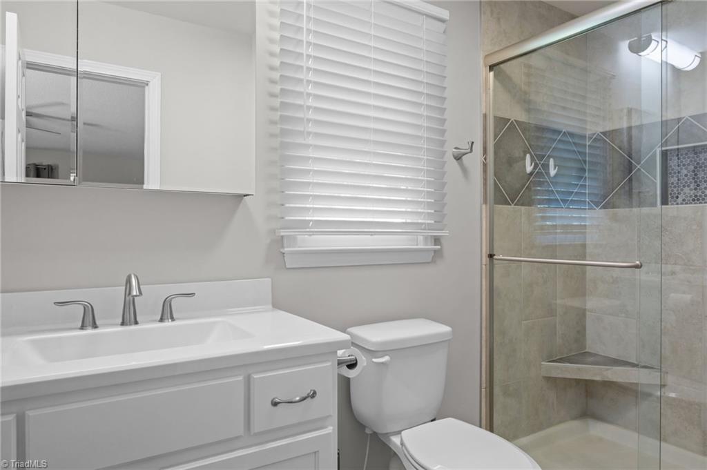 456 Alvis Lane, Winston-Salem