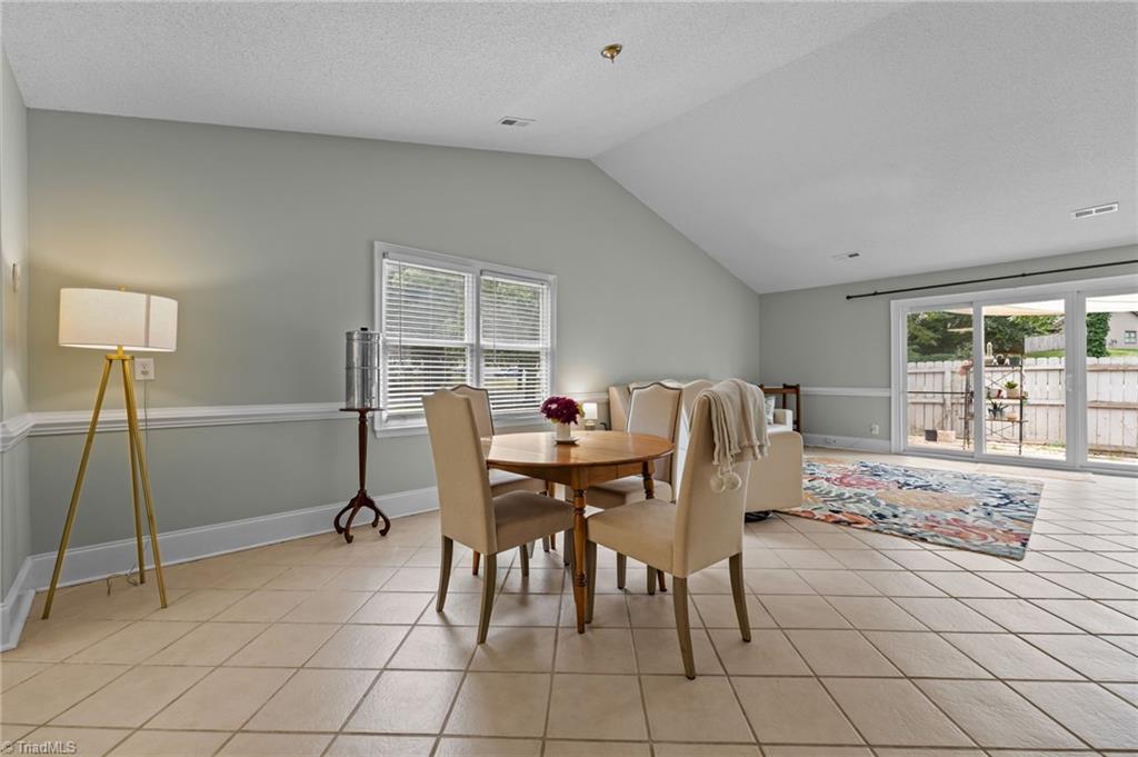 1465 Grantland Place