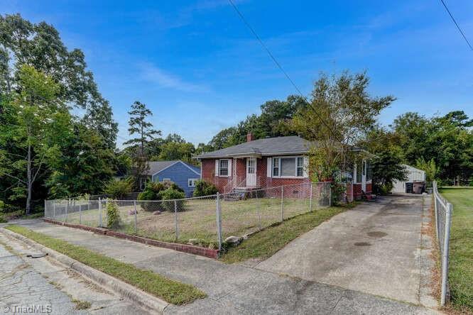 1546 Willomore Street, Greensboro