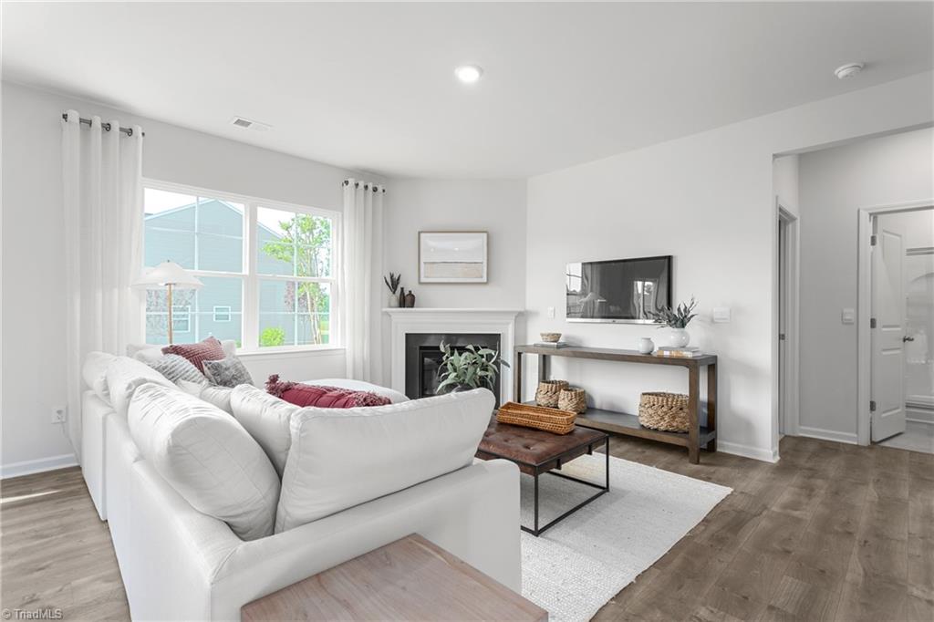 3014 Middle Creek Lane