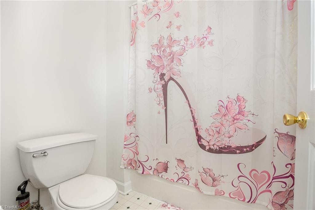 157 Tortoise Lane, Winston-Salem