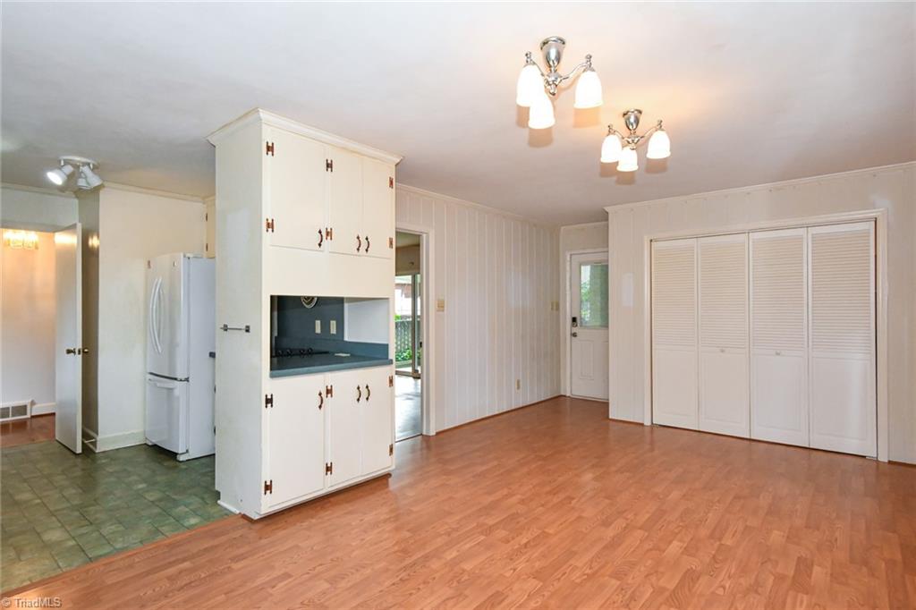 2503 W Cornwallis Drive