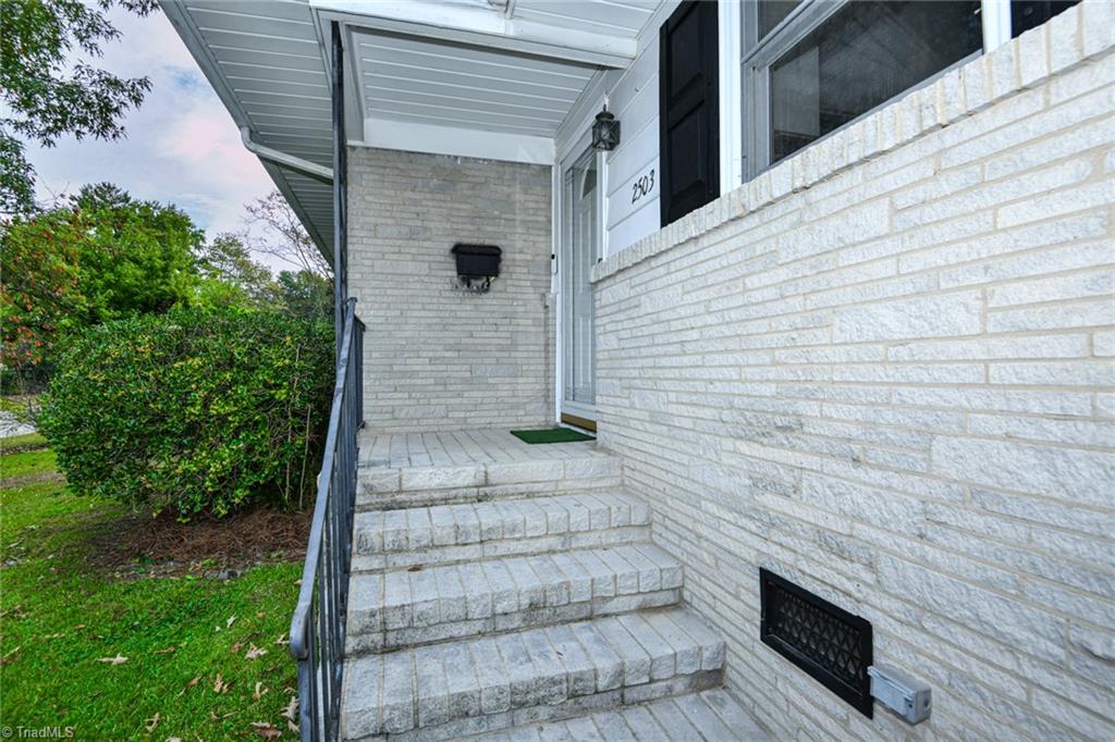 2503 W Cornwallis Drive