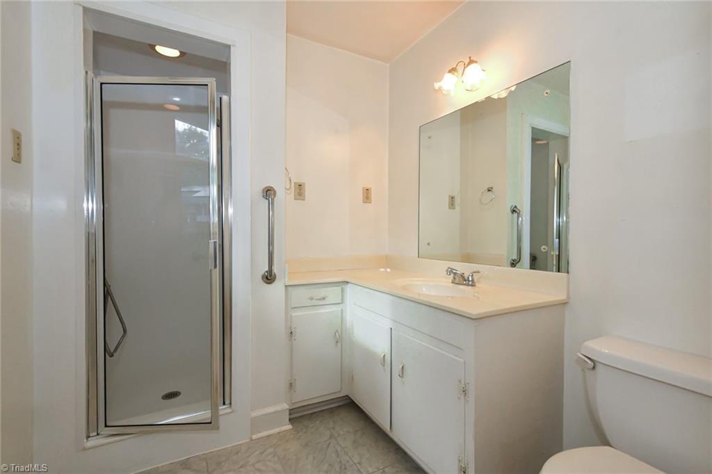 2503 W Cornwallis Drive