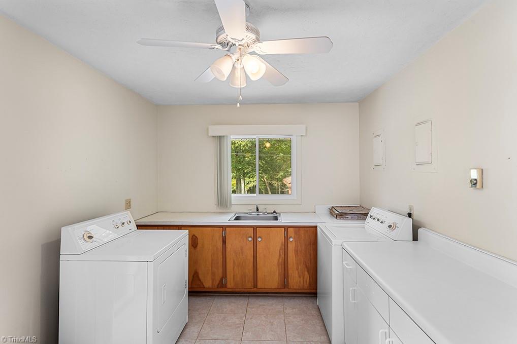 2543 Wicker Lovell Road, Randleman