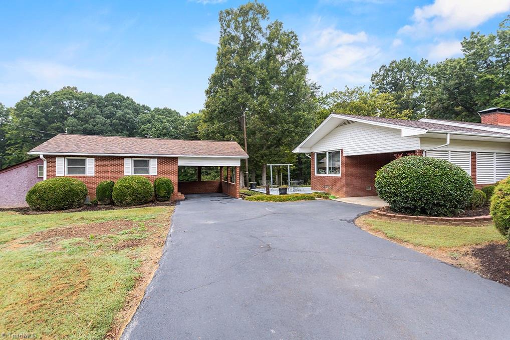 2543 Wicker Lovell Road, Randleman