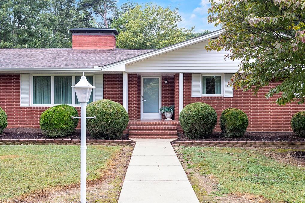 2543 Wicker Lovell Road, Randleman