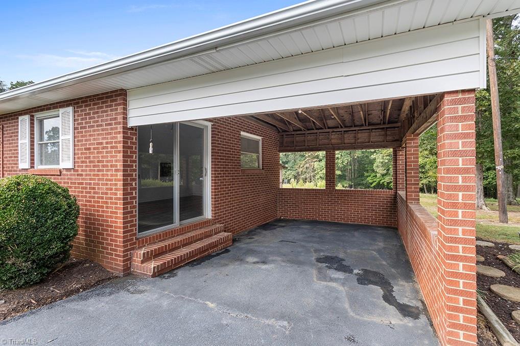 2543 Wicker Lovell Road, Randleman