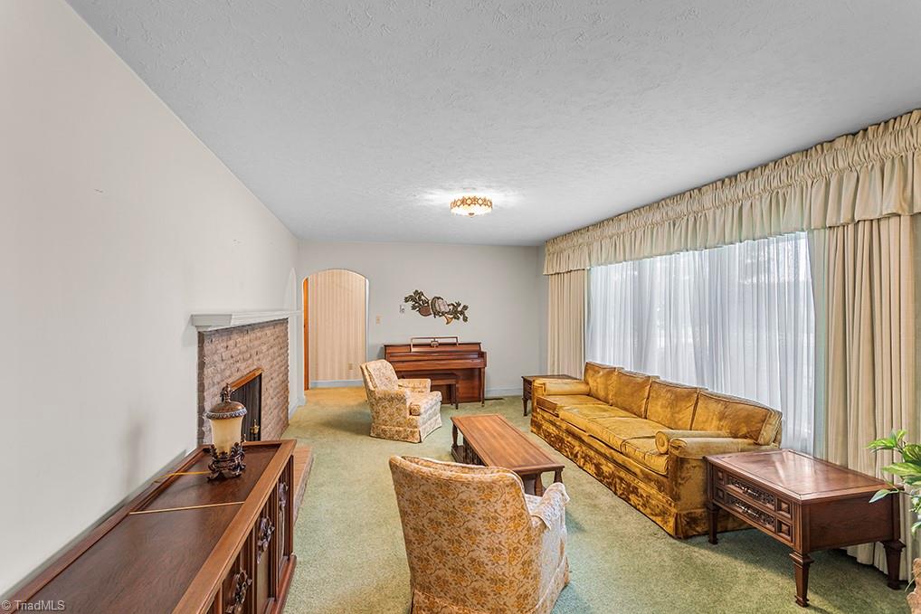 2543 Wicker Lovell Road, Randleman