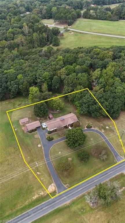 2543 Wicker Lovell Road, Randleman