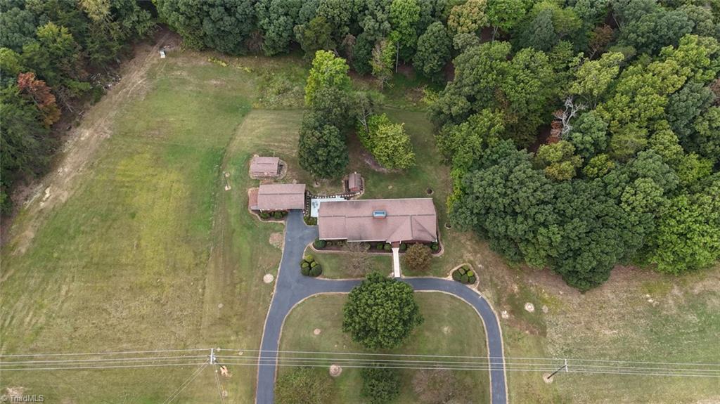 2543 Wicker Lovell Road, Randleman
