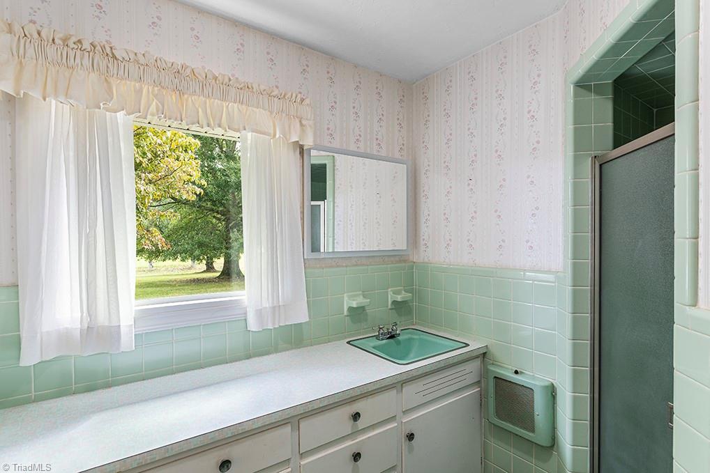 2543 Wicker Lovell Road, Randleman