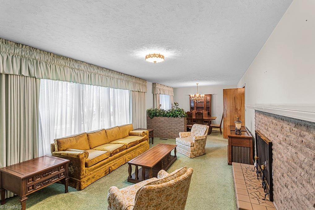 2543 Wicker Lovell Road, Randleman