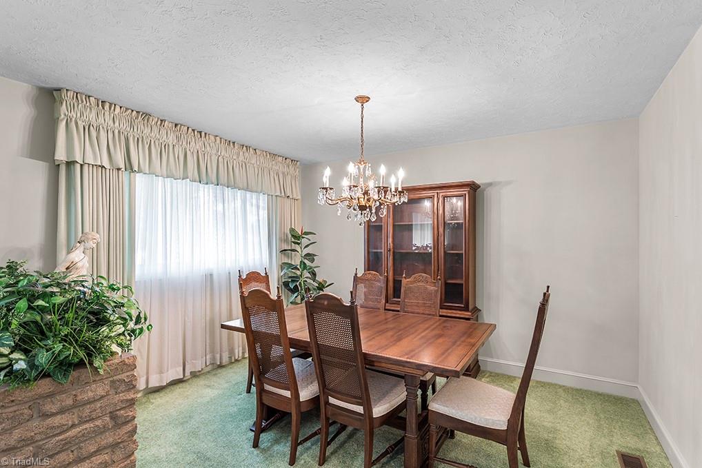 2543 Wicker Lovell Road, Randleman