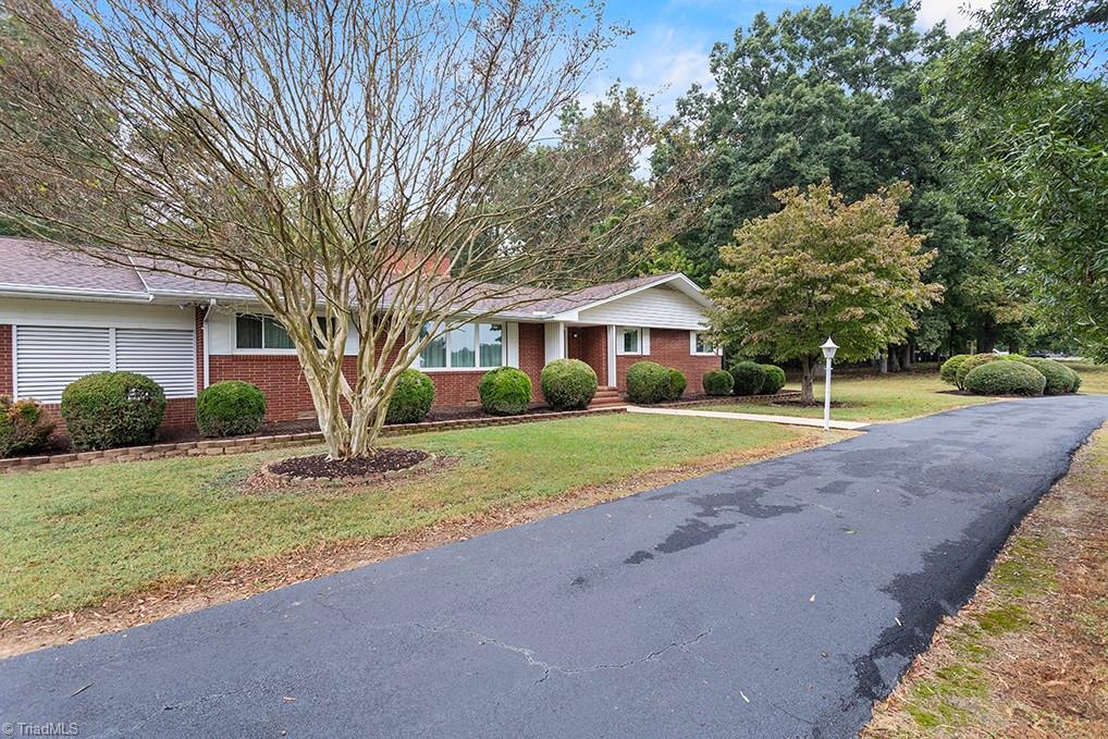 2543 Wicker Lovell Road, Randleman