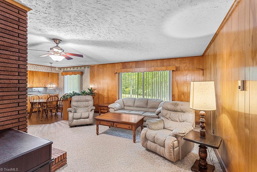 2543 Wicker Lovell Road, Randleman