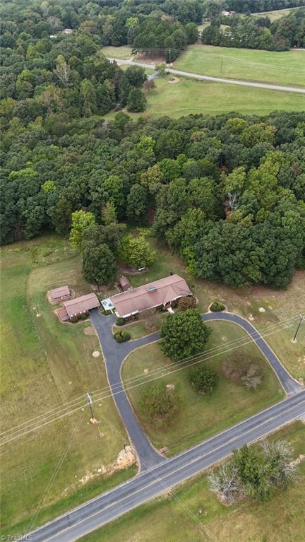 2543 Wicker Lovell Road, Randleman