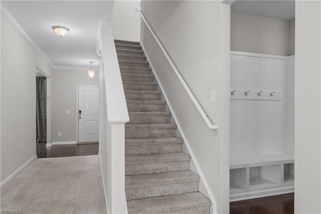 5506 Tier View Trail