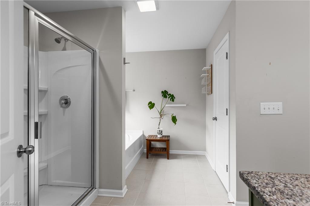 5506 Tier View Trail