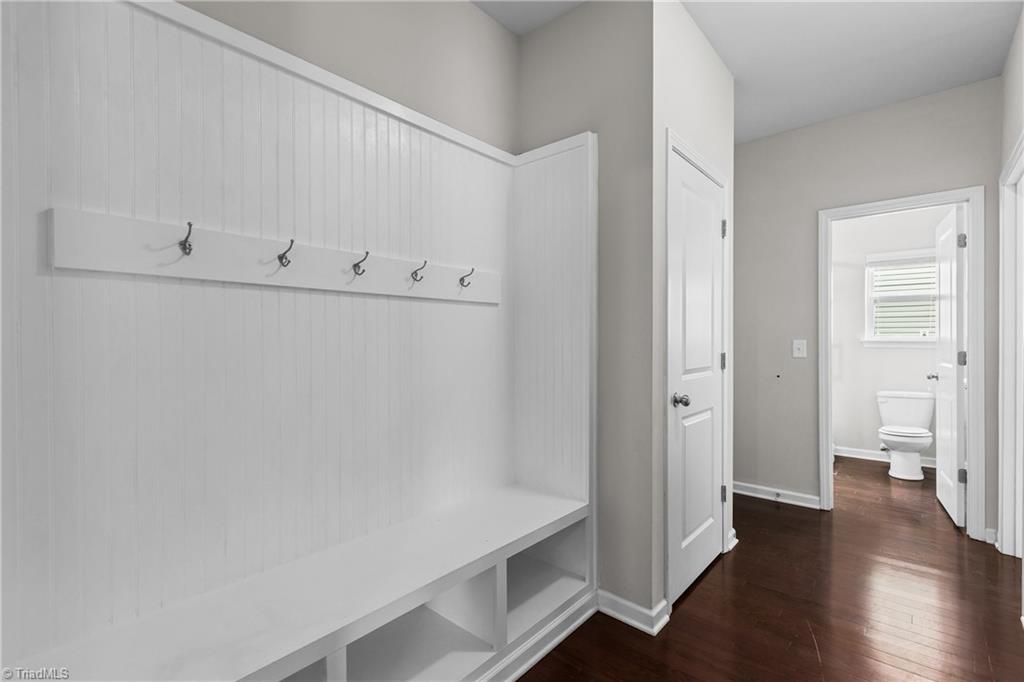 5506 Tier View Trail