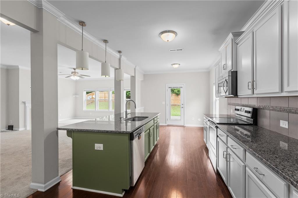 5506 Tier View Trail