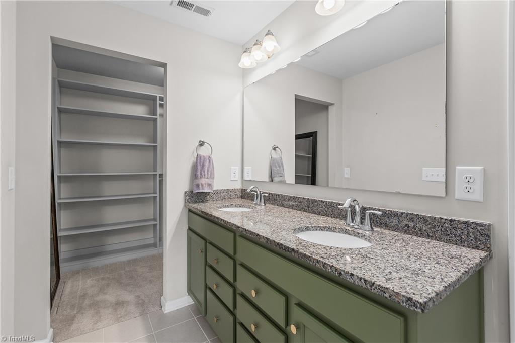 5506 Tier View Trail