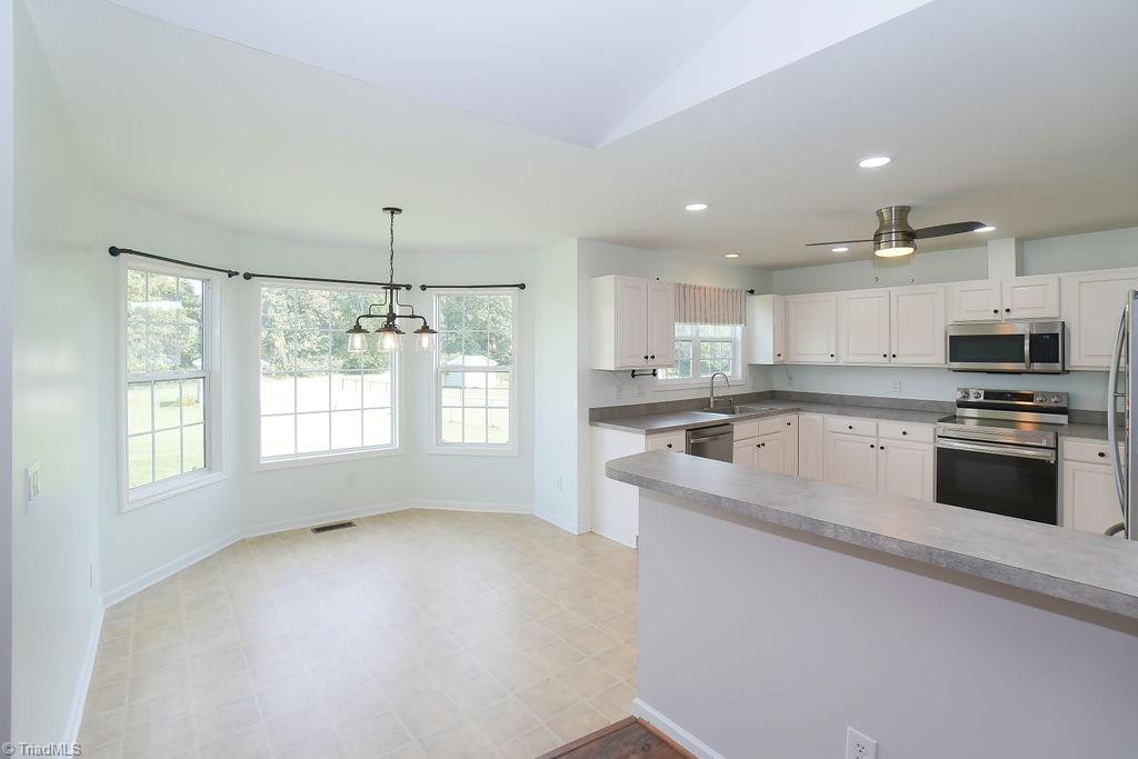 7503 Inglewood Road