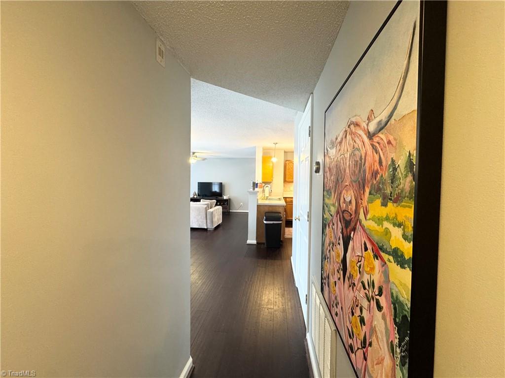 421 Rivertree Lane, Winston-Salem