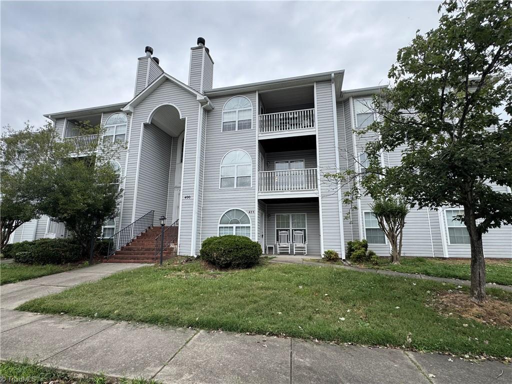 421 Rivertree Lane, Winston-Salem