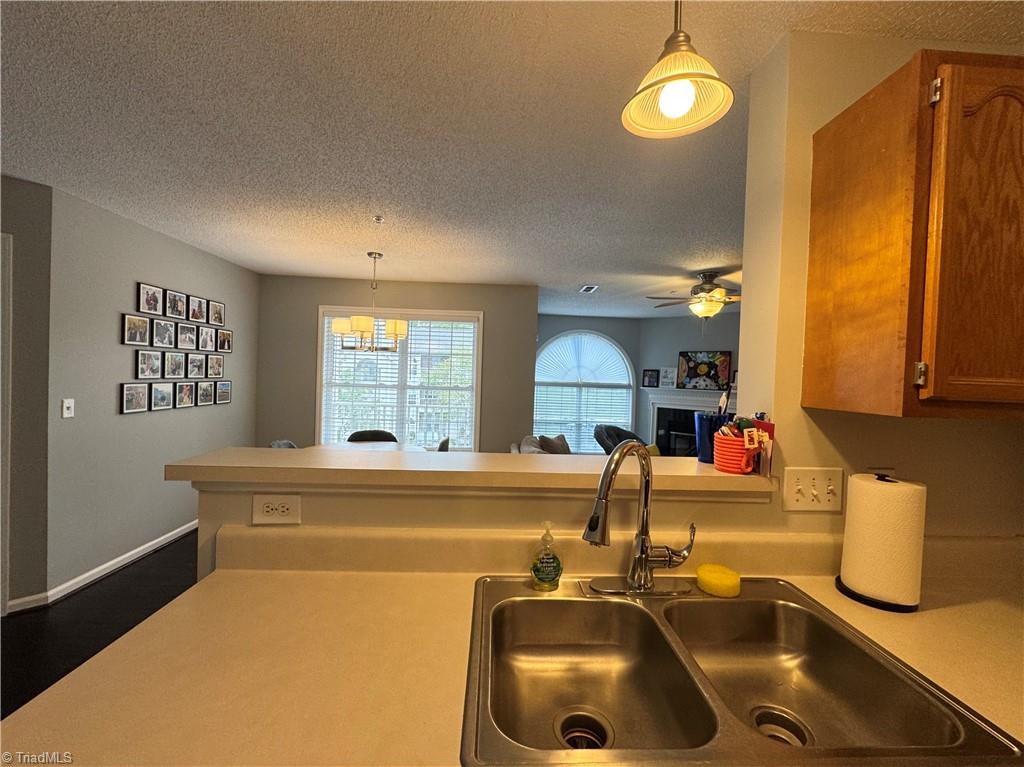 421 Rivertree Lane, Winston-Salem