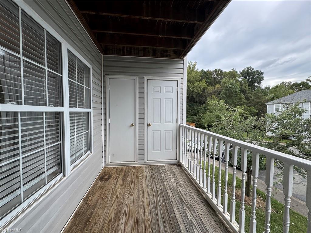 421 Rivertree Lane, Winston-Salem