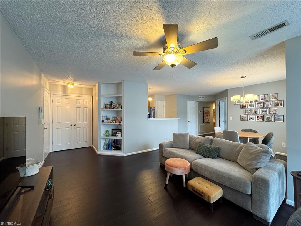 421 Rivertree Lane, Winston-Salem