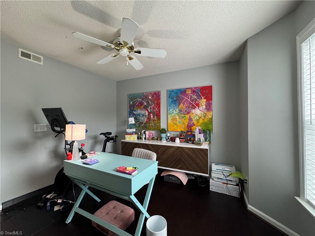 421 Rivertree Lane, Winston-Salem