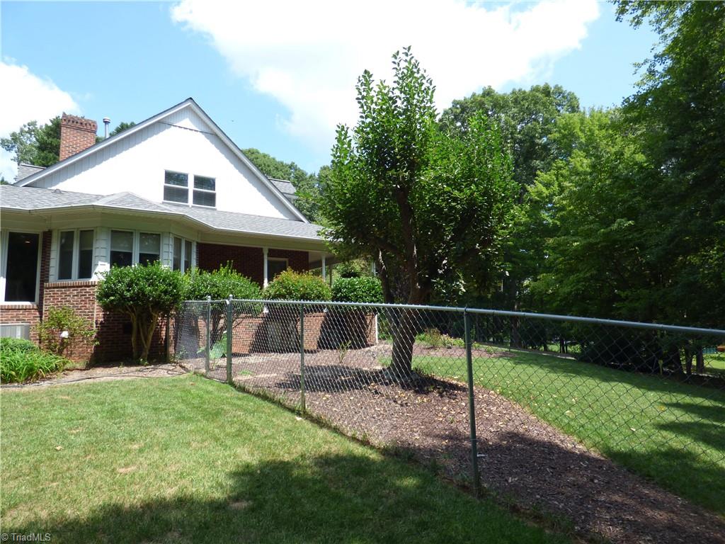 1319 E Allred Street