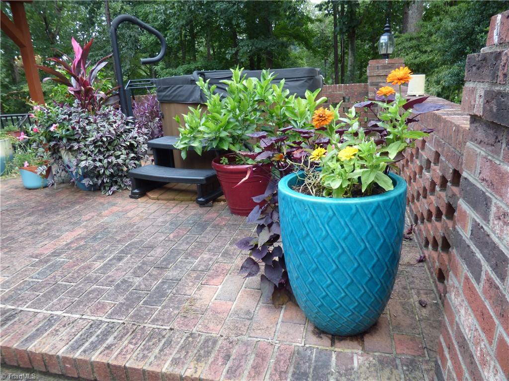 1319 E Allred Street