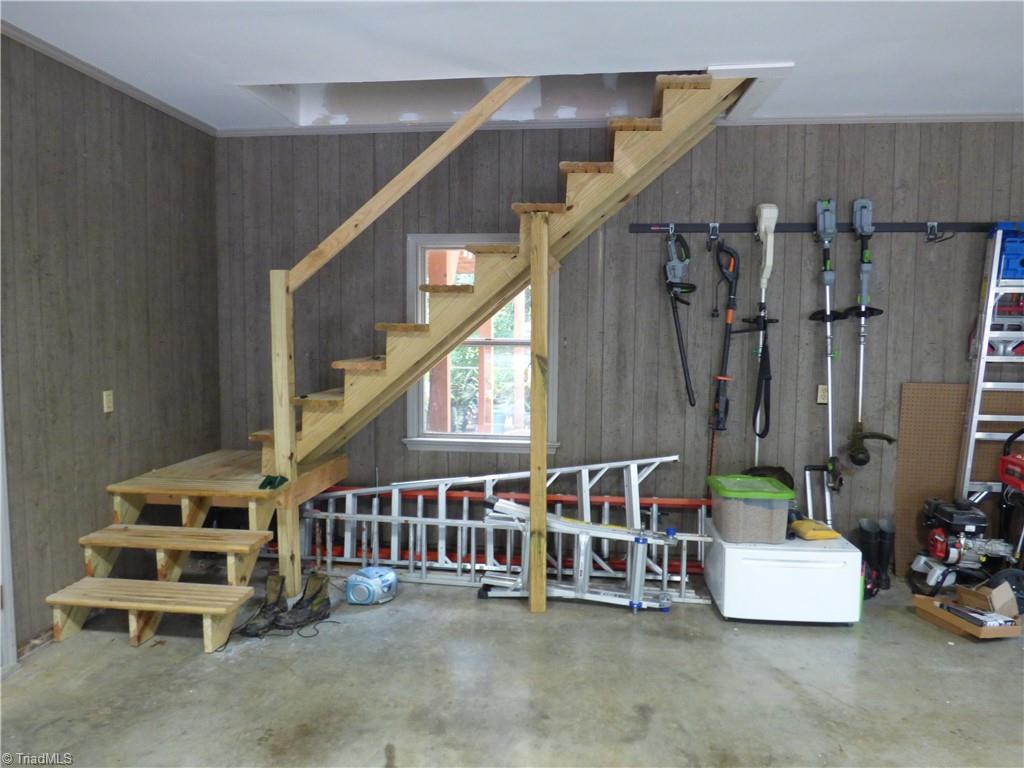 1319 E Allred Street