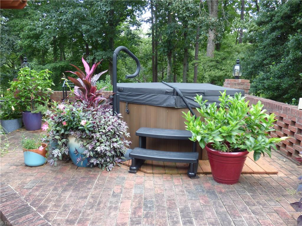 1319 E Allred Street