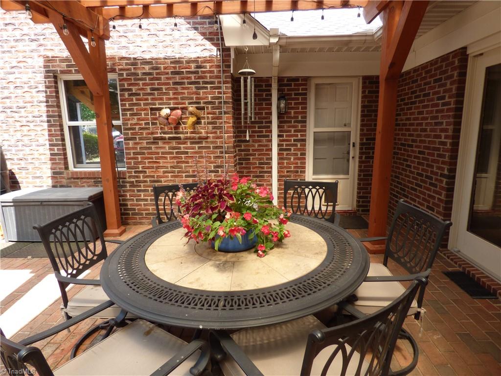 1319 E Allred Street